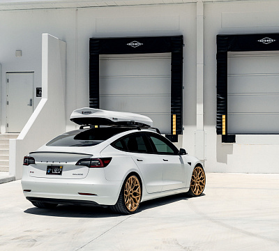 Фото дисков Vossen HF-2 на Tesla Model 3