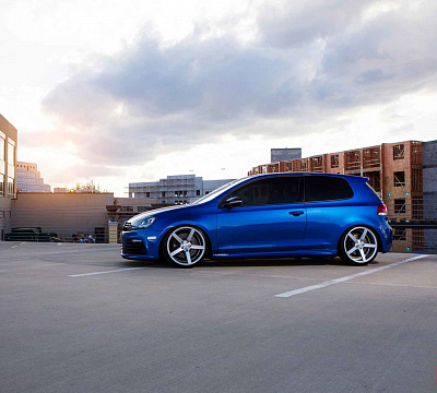 Фото дисков Vossen CV3 на Volkswagen Golf VII