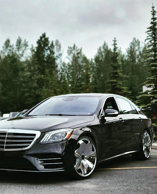 Фото дисков Massis Черный глянец на Mercedes-Benz S-Class (W222, C217)