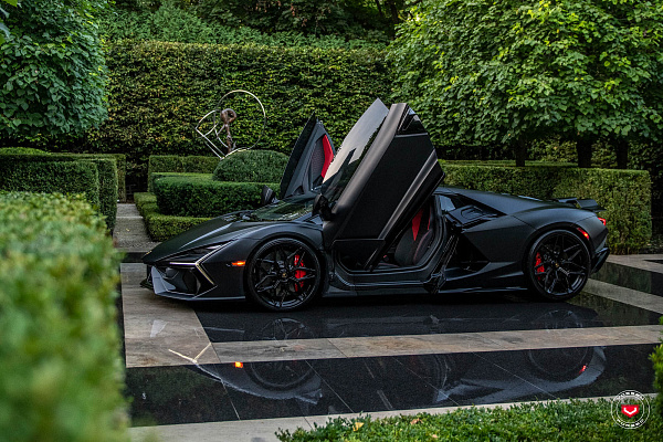 Фото дисков Vossen S21-08 Черный глянец на Lamborghini Revuelto