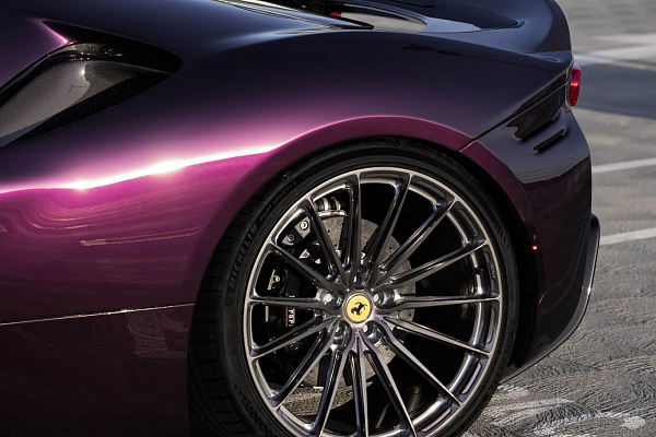 Фото дисков HRE P103SC Глянцевый темный лак на Ferrari SF90