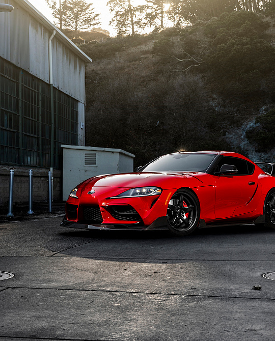 Фото дисков REGAL Черный глянец на Toyota Supra A90