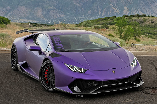 Фото дисков Strasse Wheels SV15T Deep Concave FS Черный матовый на Lamborghini Huracan