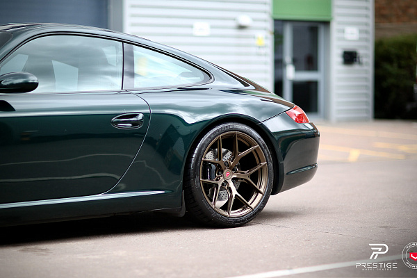 Фото дисков Vossen S21-01 Сатиновая бронза на Porsche 911 VI