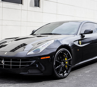 Фото дисков CEC C26 на Ferrari FF