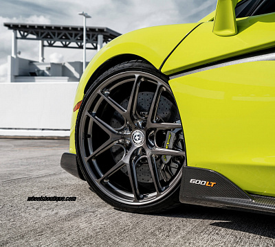 Фото дисков HRE R101 Lightweight на McLaren 600