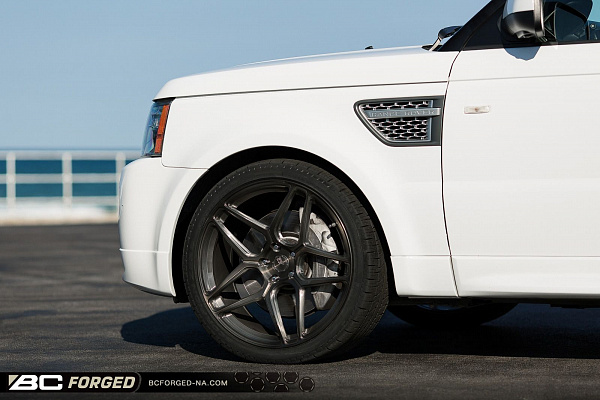 Фото дисков BC Forged RZ053 Глянцевый темный лак на Range Rover Sport I