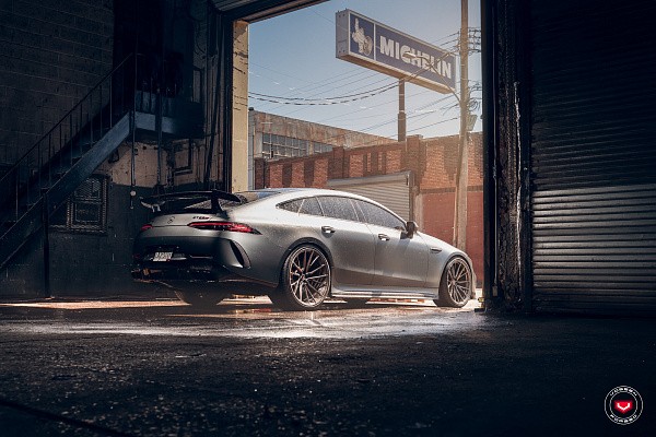 Фото дисков Vossen M-X4T Глянцевый темный лак на Mercedes-Benz AMG GT I