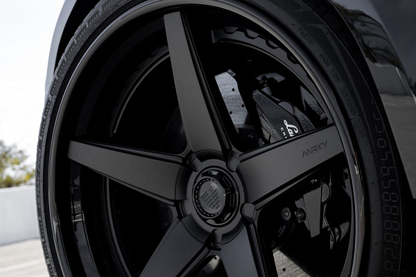 Фото дисков Anrky RS5.3 Черный сатин на Lamborghini Urus