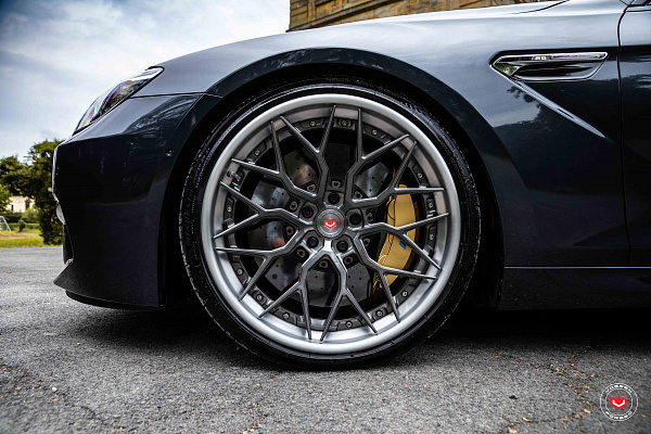 Фото дисков Vossen S17-01 (3-Piece) Глянцевый темный лак на BMW 6/M6 (F06/F13/F12)