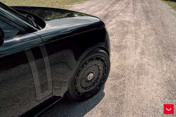 Фото дисков Vossen HF-9 Черный глянец на Land Rover Range Rover V