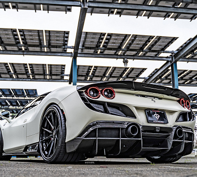 Фото дисков Strasse Wheels SV10 Deep Concave FS на Ferrari SF90