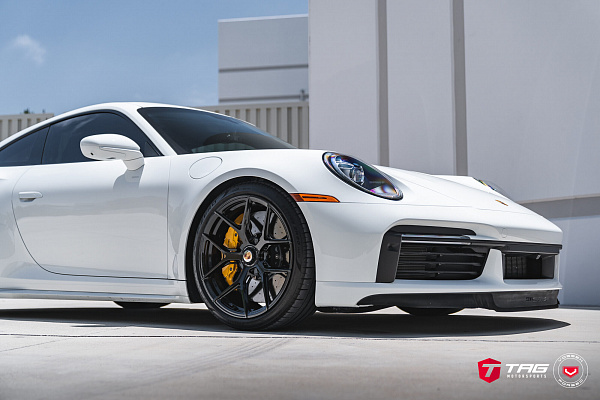 Фото дисков Vossen S21-01 Черный глянец на Porsche 911 VIII
