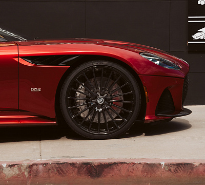 Фото дисков CEC C114 на Aston Martin DBS 3