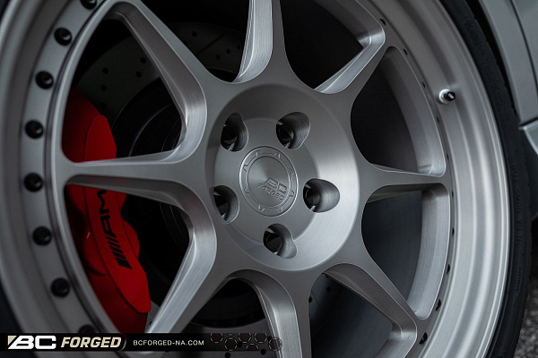 Фото дисков BC Forged LE82 // MLE82 Сатиновый темный лак на Mercedes-Benz E-Class (W212, S212, C207)