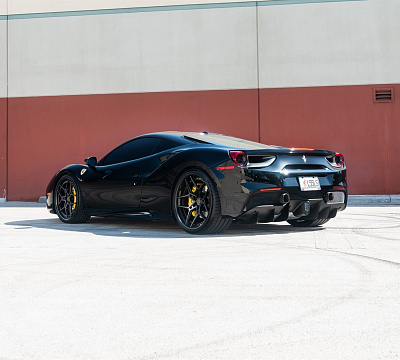 Фото дисков Anrky S3-X4 на Ferrari 488