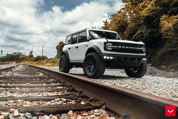 Фото дисков Vossen HF6-4 Черный сатин на Ford Bronco