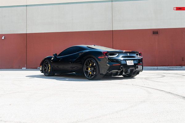 Фото дисков Anrky S3-X4 Черный сатин на Ferrari 488