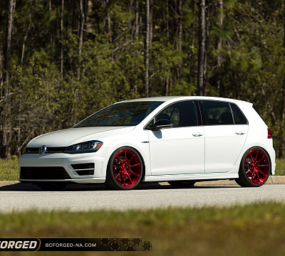Фото дисков BC Forged RZ39 на Volkswagen Golf VII