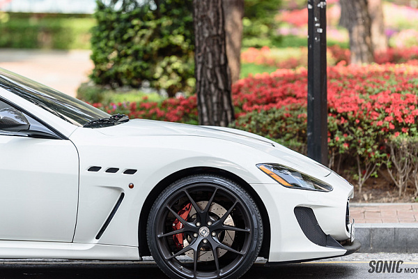 Фото дисков HRE P101 Черный сатин на Maserati GranTurismo I
