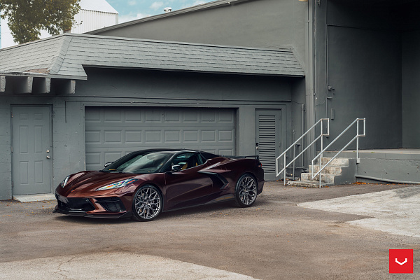 Фото дисков Vossen HF-2 Сатиновый графит на Chevrolet Corvette C8