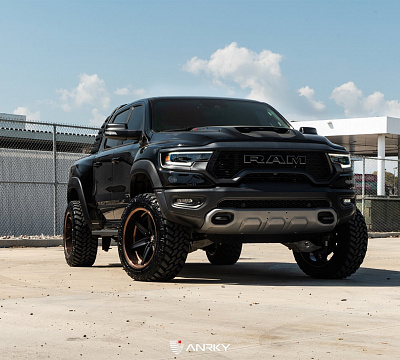 Фото дисков Anrky AN36-S на Ram 1500 V
