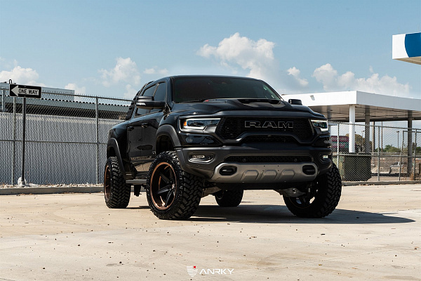 Фото дисков Anrky AN36-S Черный сатин на Ram 1500 V