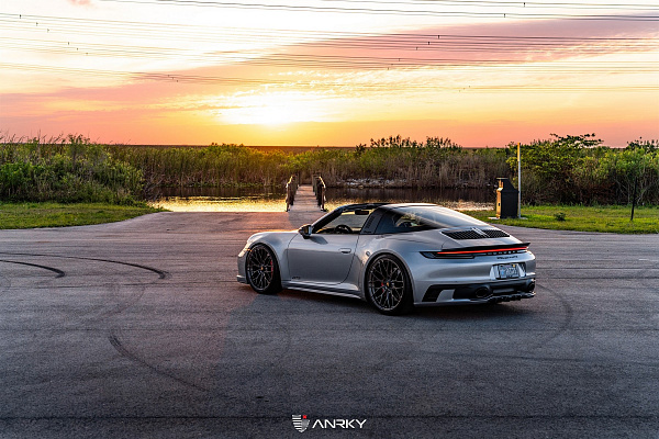 Фото дисков Anrky AN10 Глянцевый лак на Porsche 911 VIII
