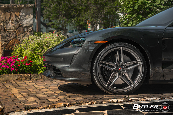 Фото дисков Vossen EVO-1 Глянцевый темный лак на Porsche Taycan I