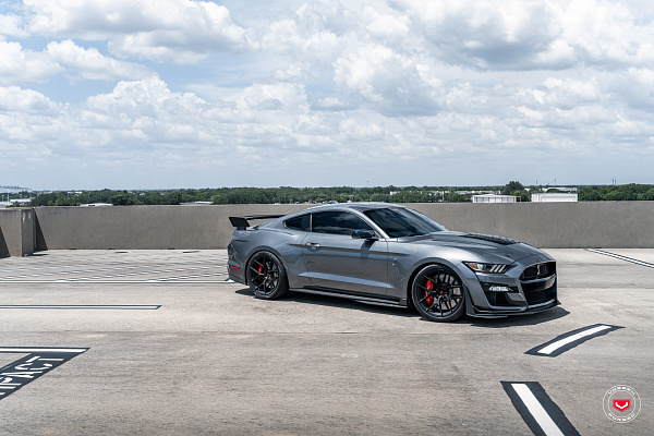 Фото дисков Vossen S21-01 Черный сатин на Ford Mustang VI