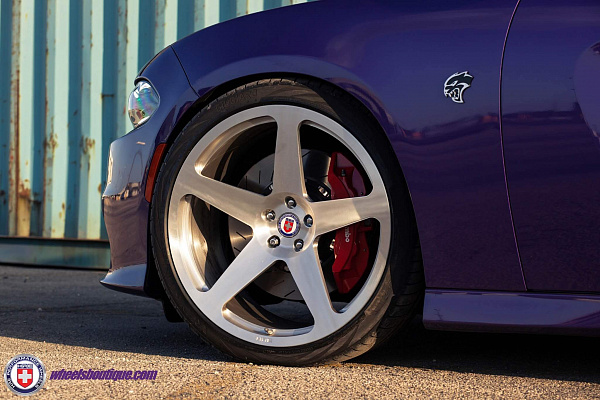 Фото дисков HRE 305M Глянцевый лак на Dodge Charger VII