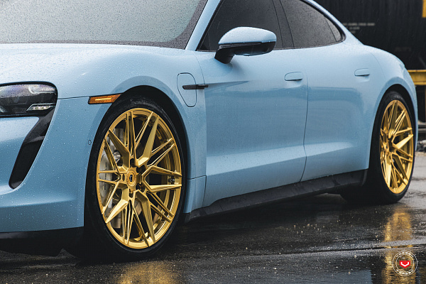 Фото дисков Vossen EVO-5 Глянцевое золото на Porsche Taycan I