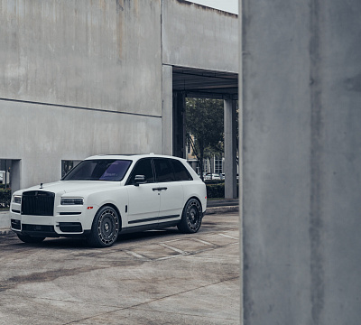 Фото дисков Vossen HF-9 на Rolls-Royce Cullinan