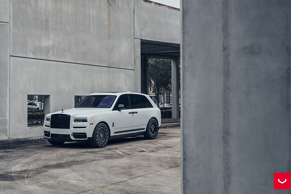 Фото дисков Vossen HF-9 Алмазная проточка на Rolls-Royce Cullinan