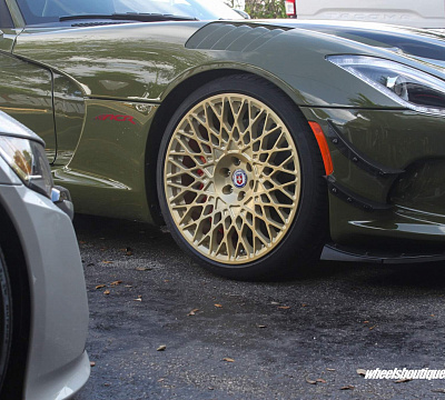 Фото дисков HRE 501M на Dodge Viper