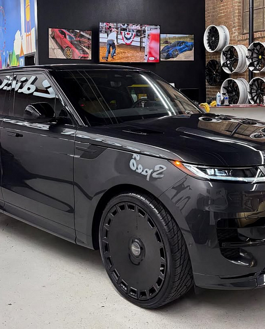 Фото дисков Dicotto Черный глянец на Range Rover Sport III
