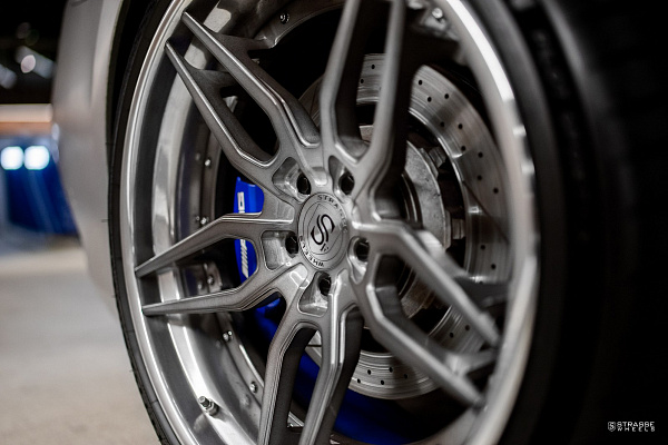 Фото дисков Strasse Wheels SV4 Deep Concave FS Сатиновый графит на Mercedes-Benz S-Class (W222, C217)