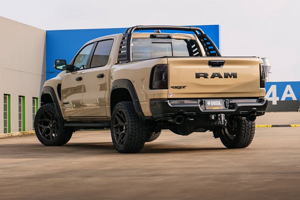 Фото дисков 4PLAY 4P06 Сатиновая бронза на Ram 1500 V