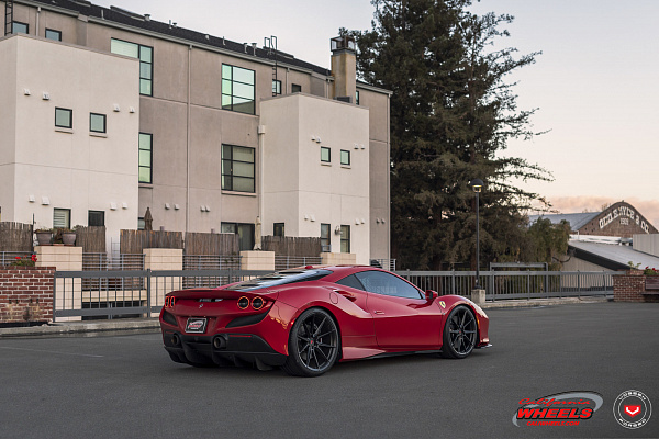 Фото дисков Vossen EVO-2 Черный глянец на Ferrari F8