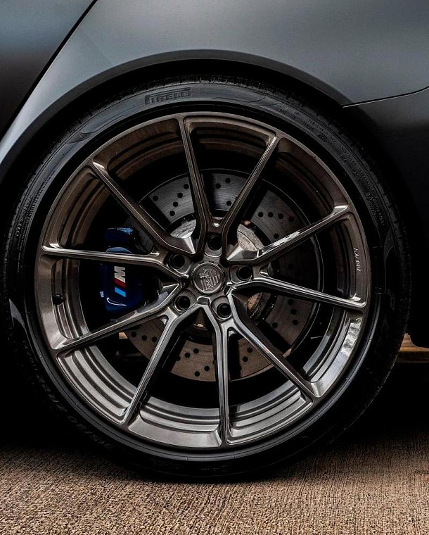 BMW M5 G90
