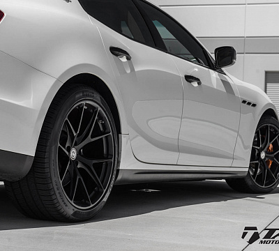 Фото дисков HRE P101 на Maserati Ghibli