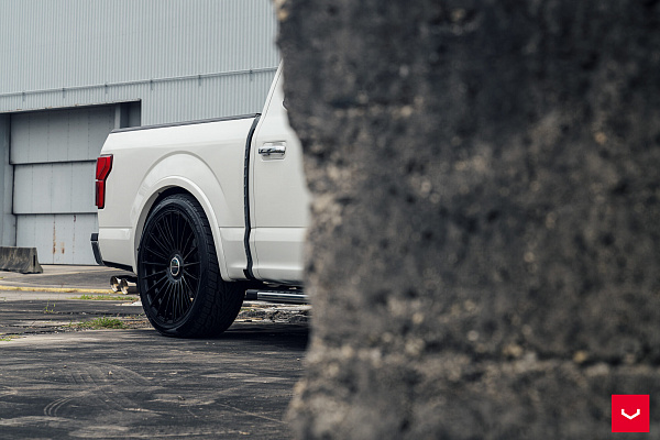 Фото дисков Vossen HF-8 Черный глянец на Ford F-150 XIII