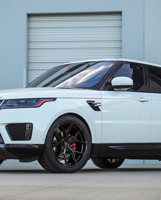 Фото дисков HF-5 Черный глянец на Range Rover Sport II