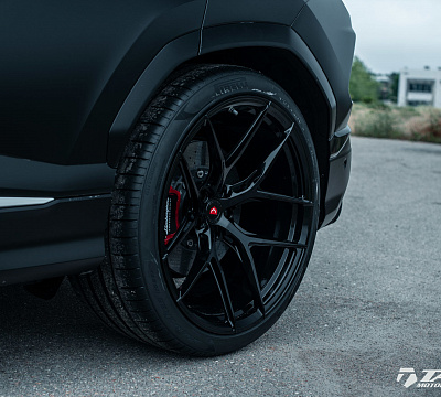 Фото дисков Vossen S21-01 на Lamborghini Urus