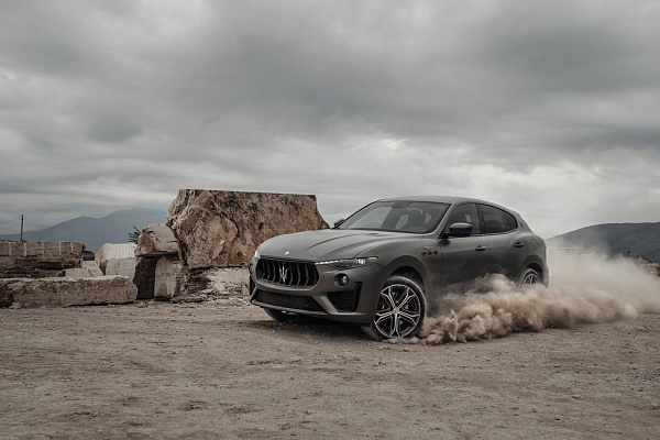 Фото дисков Maserati HELIOS  на Maserati Levante
