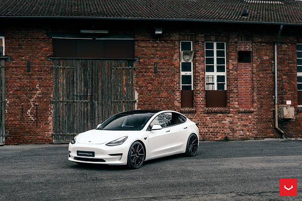 Фото дисков Vossen HF-3 Черный сатин на Tesla Model 3
