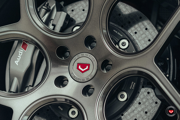 Фото дисков Vossen CG-205 Глянцевый тонированный лак на Audi R8 (4S)