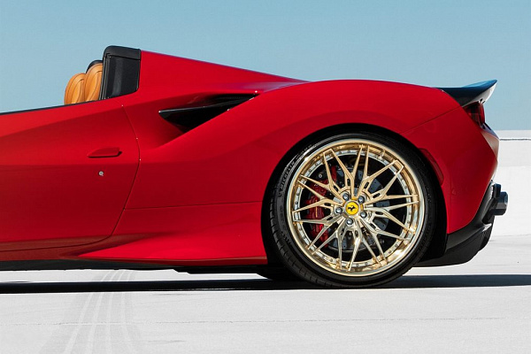 Фото дисков Anrky S3-X1 Глянцевое золото на Ferrari F8