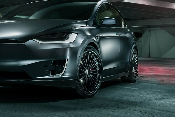 Фото дисков HRE S209H Черный сатин на Tesla Model X