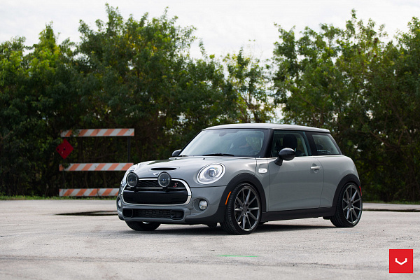 Фото дисков Vossen VFS-1 Сатиновый графит на MINI Cooper III